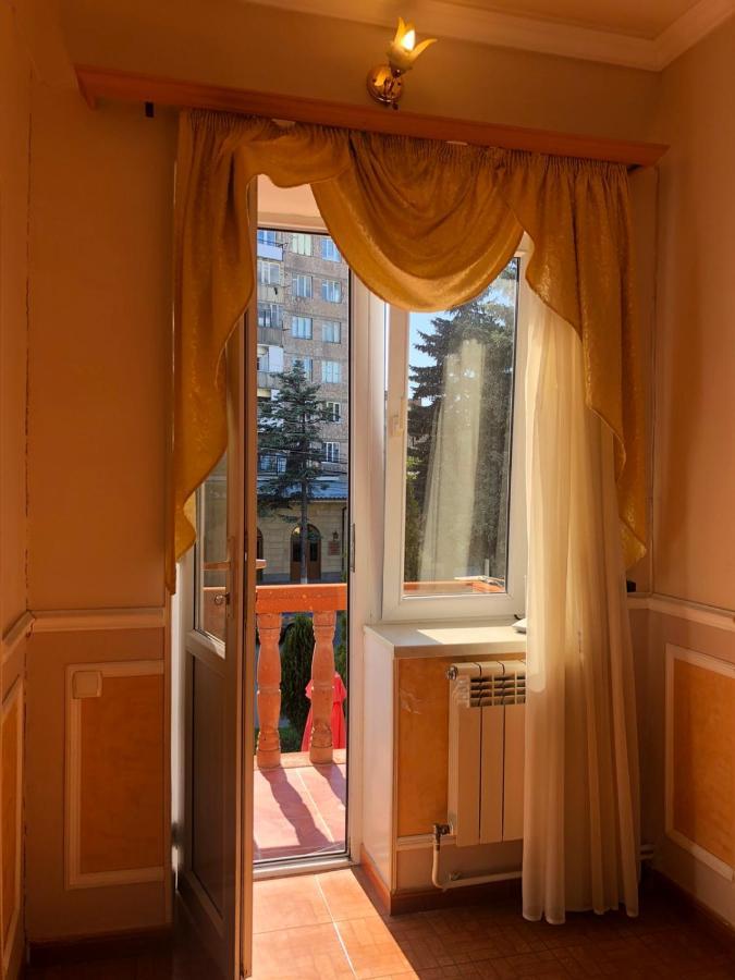 Valda Hotel On Tumanyan Vanadzor Buitenkant foto